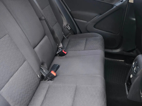 2011 Volkswagen Tiguan I Рестайлинг, серебристый, 900000 рублей - вид 14