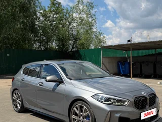 2022 BMW 1 серии M135i xDrive III (F40), серый, 4250000 рублей, вид 2