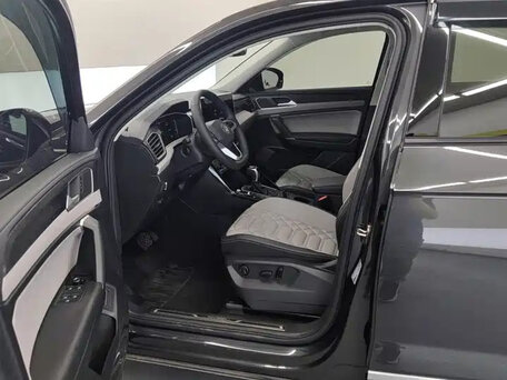 2023 Volkswagen Tayron I Рестайлинг, серый, 2680000 рублей, вид 4