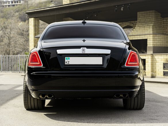 2015 Rolls-Royce Ghost I Рестайлинг (Series II), чёрный, 14500000 рублей - вид 6
