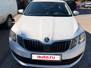 2017 Skoda Octavia III (A7) Рестайлинг, белый, 1000000 рублей, вид 1
