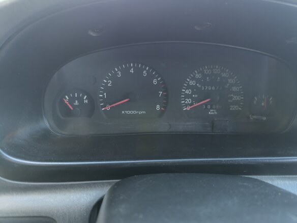 1999 Kia Clarus II, белый, 300000 рублей - вид 6