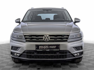 2018 Volkswagen Tiguan II, серебристый, 2720000 рублей, вид 2