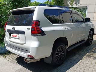 2023 Toyota Land Cruiser Prado 150 Series Рестайлинг 3, белый, 6000000 рублей, вид 2