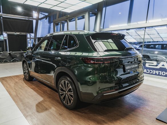 2026 Geely EX5 Гибрид EM-i, зелёный, 3935290 рублей - вид 3