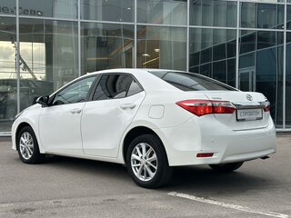 2013 Toyota Corolla XI (E160, E170, E180), белый, 1045000 рублей, вид 3