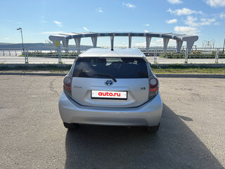 2014 Toyota Aqua I, серебристый, 670000 рублей, вид 4