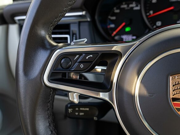 2019 Porsche Macan I Рестайлинг, чёрный, 5550000 рублей - вид 20
