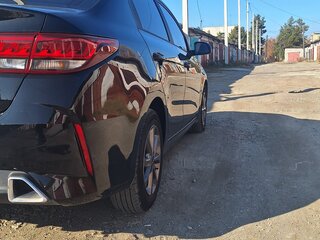 2021 Kia Rio IV Рестайлинг, чёрный, 1850000 рублей, вид 5
