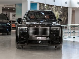 2025 Rolls-Royce Cullinan Black Badge I Рестайлинг (Series II), чёрный, 65490000 рублей, вид 2