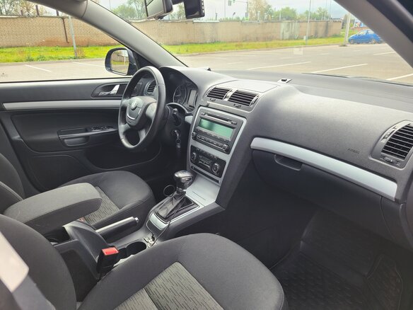 2011 Skoda Octavia II (A5) Рестайлинг, чёрный - вид 6