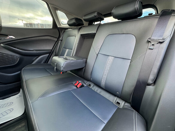 2023 Chevrolet Tracker IV, чёрный, 2265000 рублей - вид 16