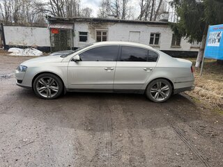 2009 Volkswagen Passat B6, серебристый, 700000 рублей, вид 4