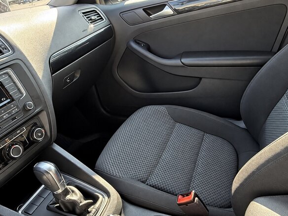 2018 Volkswagen Jetta VI Рестайлинг, белый, 1509000 рублей - вид 13