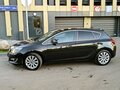 2013 Opel Astra J Рестайлинг, чёрный - вид 1