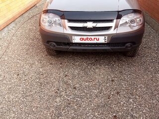 2009 Chevrolet Niva I Рестайлинг, серебристый, 500000 рублей, вид 2