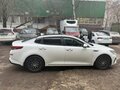 2019 Kia Optima IV Рестайлинг, белый, 1875000 рублей - вид 3