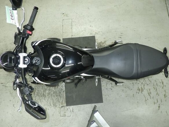 2025 Triumph Trident 660, чёрный, 600000 рублей - вид 8