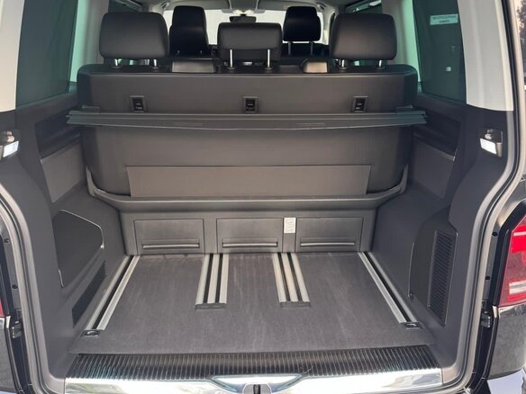 2020 Volkswagen Multivan T6 Рестайлинг, чёрный, 4700000 рублей - вид 12