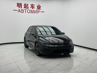 2022 Volkswagen Golf VIII, чёрный, 2133000 рублей, вид 2