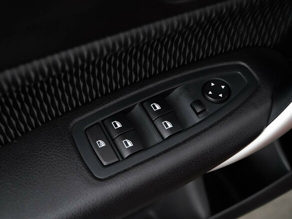 2013 BMW 1 серии 116i II (F20/F21), красный, 1049077 рублей - вид 16