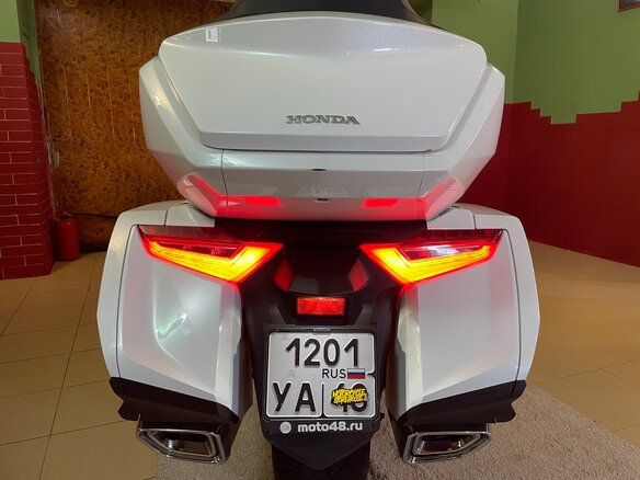 2018 Honda GL 1800 Gold Wing, белый, 2100000 рублей - вид 26