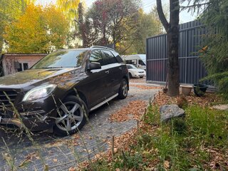 2015 Mercedes-Benz M-Класс 300 III (W166), коричневый, 2490000 рублей, вид 1