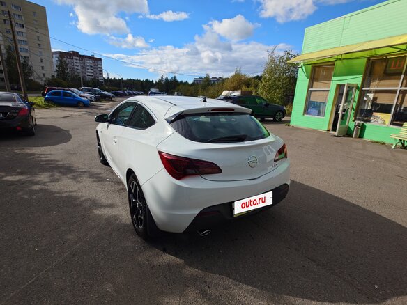 2014 Opel Astra GTC J Рестайлинг, белый, 950000 рублей - вид 5