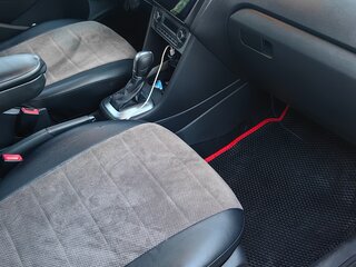 2017 Volkswagen Polo V Рестайлинг, красный, 1100000 рублей, вид 4