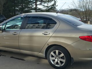 2013 Peugeot 408 I, бежевый, 750000 рублей, вид 3