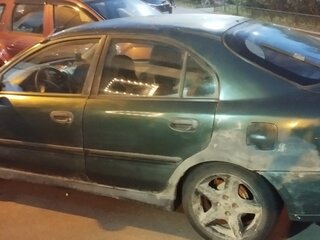 1998 Mitsubishi Carisma I, зелёный, 120000 рублей, вид 3