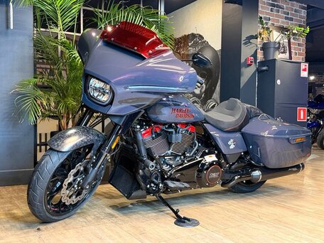 2026 Harley-Davidson CVO Street Glide, серый, 6500000 рублей, вид 1