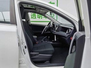 2019 Toyota RAV4 IV (XA40) Рестайлинг, белый, 1693000 рублей, вид 5