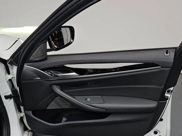2022 BMW 5 серии 530i xDrive VII (G30/G31/G38) Рестайлинг, белый - вид 13