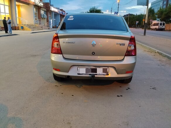 2011 Renault Logan I Рестайлинг, бежевый, 400000 рублей - вид 1