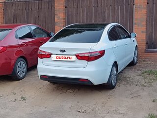 2011 Kia Rio 5-speed III, белый, 750000 рублей, вид 4