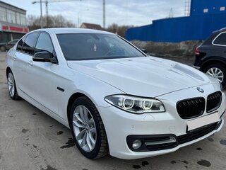 2016 BMW 5 серии 520d VI (F10/F11/F07) Рестайлинг, белый, 2480000 рублей, вид 5