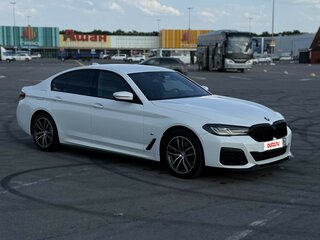 2021 BMW 5 серии 520d xDrive VII (G30/G31/G38) Рестайлинг, белый, 4100000 рублей, вид 2