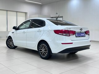 2015 Kia Rio III Рестайлинг, белый, 1090000 рублей, вид 4