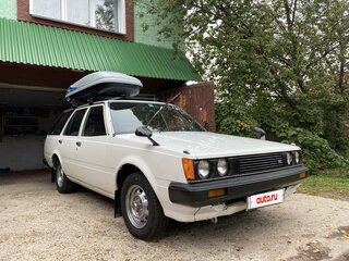 1985 Toyota Carina III (A60), белый, 1000000 рублей, вид 2