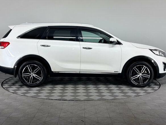 2016 Kia Sorento III Prime, белый, 2390000 рублей - вид 3