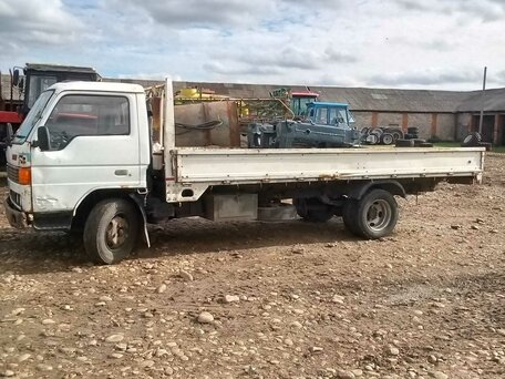 1991 Mazda Titan, белый, 900000 рублей, вид 2