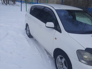 2002 Toyota Ipsum II (M20), белый, 780000 рублей, вид 2