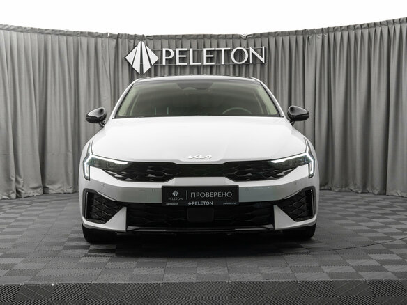 2024 Kia K5 III Рестайлинг, белый, 3600000 рублей - вид 2