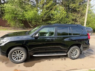 2018 Toyota Land Cruiser Prado 150 Series Рестайлинг 2, чёрный, 4000000 рублей, вид 4