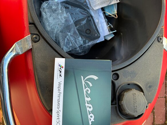 2020 Vespa Primavera, красный