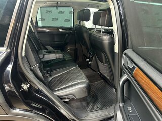 2016 Volkswagen Touareg II Рестайлинг, чёрный, 2900000 рублей, вид 4