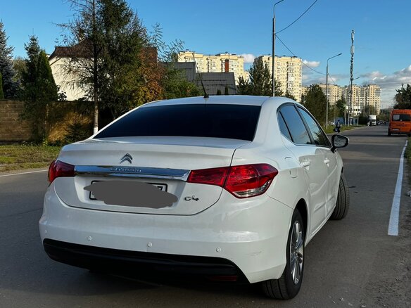2014 Citroen C4 II, белый - вид 3