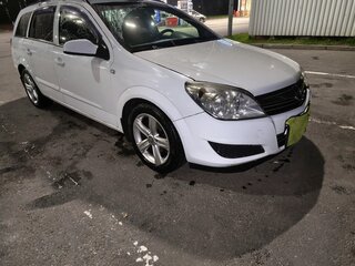 2008 Opel Astra H Рестайлинг, белый, 400000 рублей, вид 2