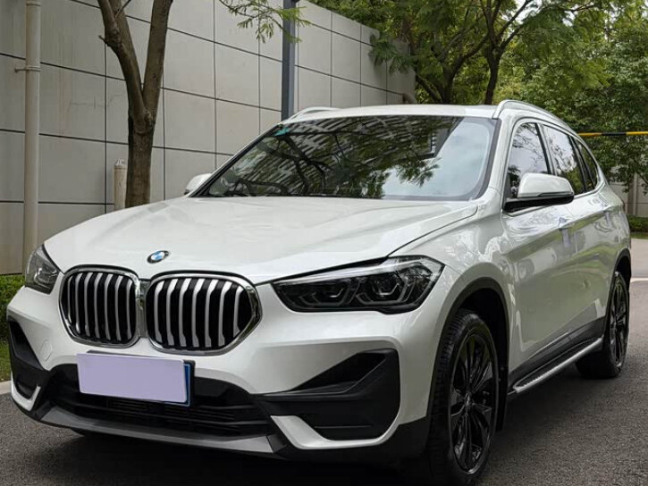 Открыть фотографии: BMW X1 II (F48) Рестайлинг